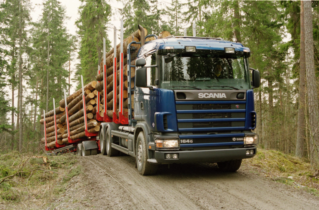 Scania R164 GB6x4 580 24-metre 60-tonne timber truck. Photo: Scania archive 2000